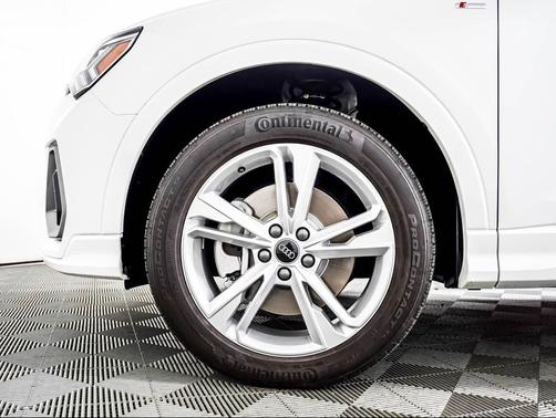 Ibis White 2023 Audi Q3 Premium 45 TFSI S line quattro Tiptronic