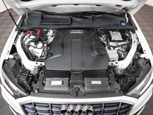 2022 Audi Q7 45 Premium