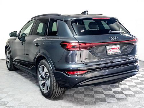 2025 Audi Q6 e-tron Prestige quattro