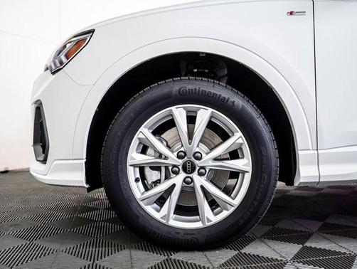 2025 Audi Q3 45 S line Premium Plus