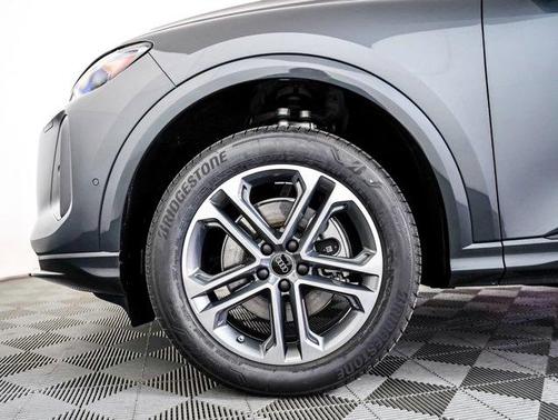 2025 Audi Q5 Premium