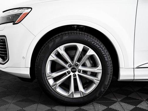 2026 Audi Q7 55 Prestige