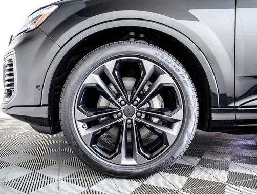 2026 Audi Q7 55 Premium Plus