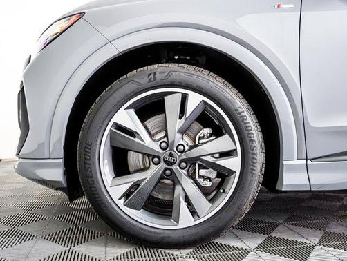 2024 Audi Q4 e-tron Premium 55 quattro
