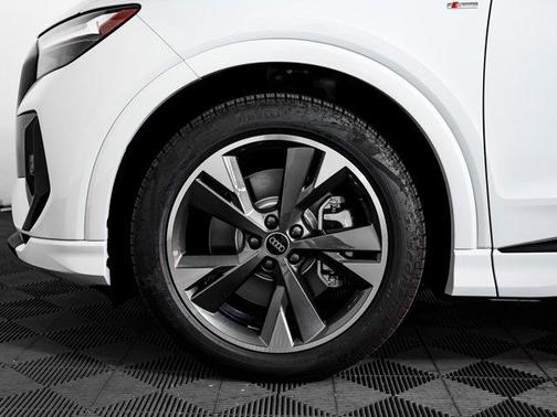 2025 Audi Q4 e-tron Premium Plus 55 quattro