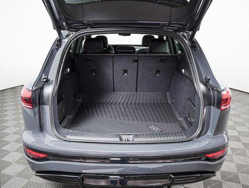 Magnet Gray 2027 Audi Q6 e-tron Premium Plus