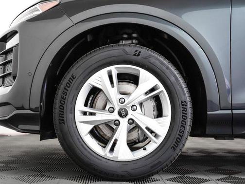 2025 Audi Q6 e-tron Premium Plus