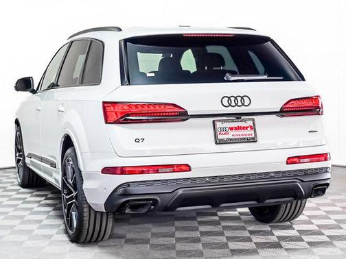 2025 Audi Q7 55 Premium Plus