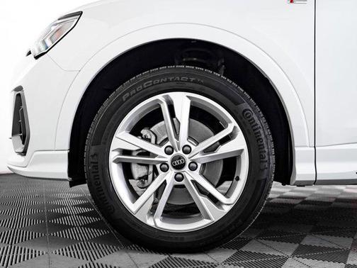 2024 Audi Q3 45 S line Premium Plus