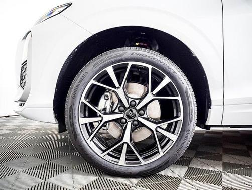 Glacier White Metallic 2026 Audi Q3 TFSI quattro S tronic