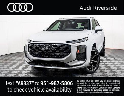 Glacier White Metallic 2026 Audi Q3 TFSI quattro S tronic