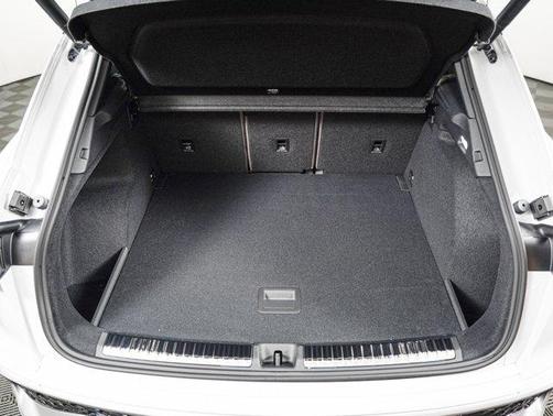 Glacier White Metallic 2026 Audi Q3 TFSI quattro S tronic