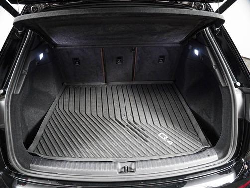 Mythos Black Metallic 2023 Audi Q4 e-tron Premium Plus 50 quattro