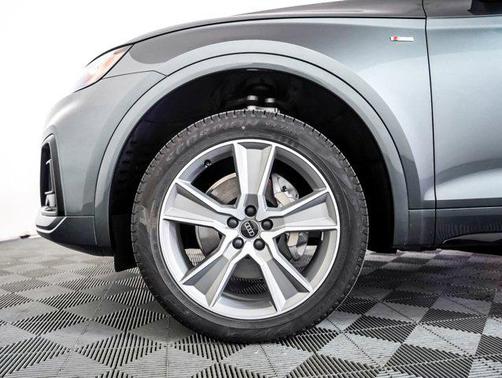2025 Audi Q5 45 S line Premium