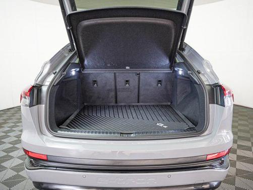 2024 Audi Q4 e-tron Premium Plus 50 quattro