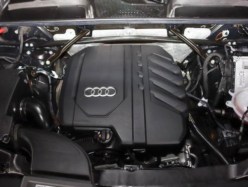 2022 Audi Q5 40 Premium