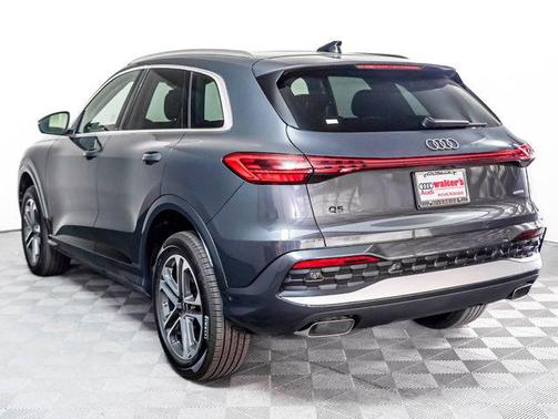 2025 Audi Q5 Premium
