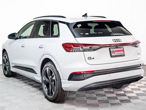 2025 Audi Q4 e-tron Premium 55 quattro