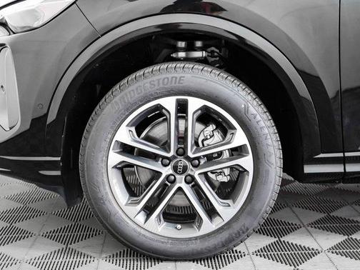 2025 Audi Q5 Premium