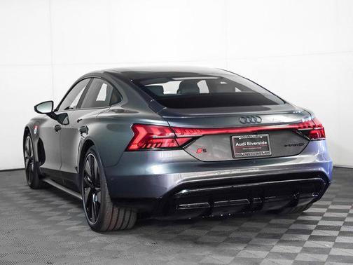 2026 Audi S e-tron GT Prestige quattro