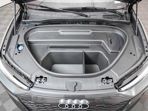 2025 Audi Q6 e-tron Premium Plus quattro