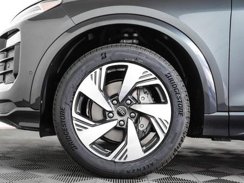 2025 Audi Q6 e-tron Premium Plus quattro
