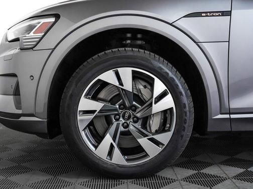 2022 Audi e-tron Premium