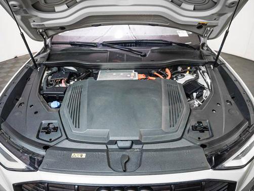 2021 Audi e-tron Premium