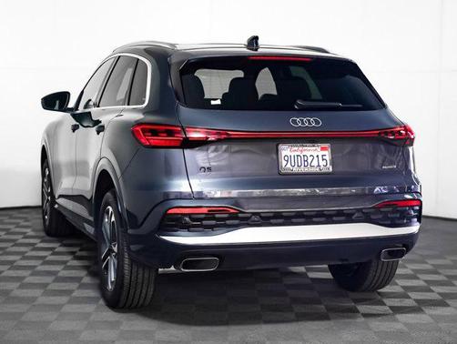 2025 Audi Q5 Premium TFSI quattro S tronic
