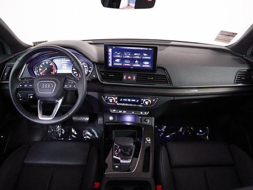 2023 Audi Q5 45 S line Premium