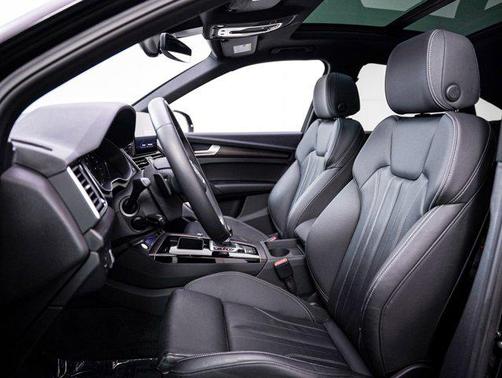 2023 Audi Q5 45 S line Premium