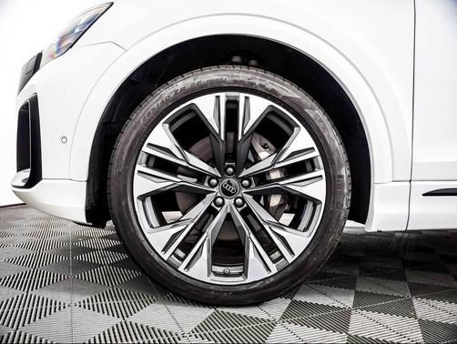 Carrara White 2025 Audi Q8 55 Prestige