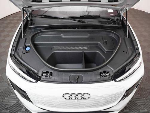 2025 Audi Q6 e-tron Premium Plus quattro
