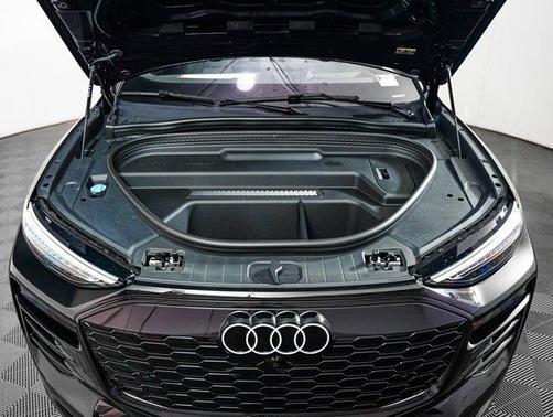 2025 Audi Q6 e-tron Premium Plus quattro