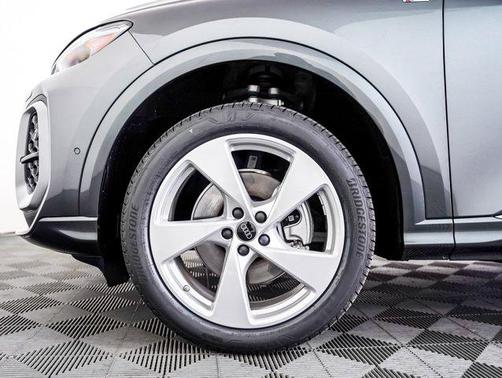 2025 Audi Q5 Premium Plus TFSI quattro S tronic