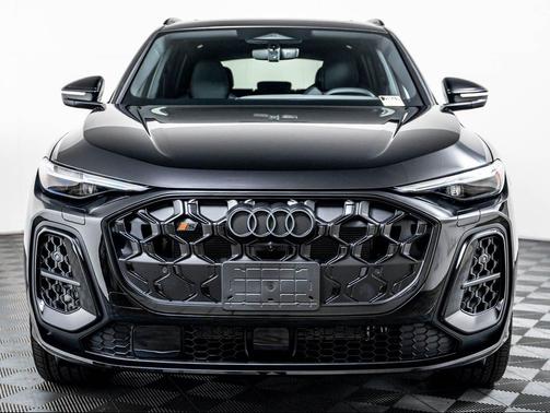 Mythos Black Metallic 2026 Audi SQ5 3.0T Premium Plus