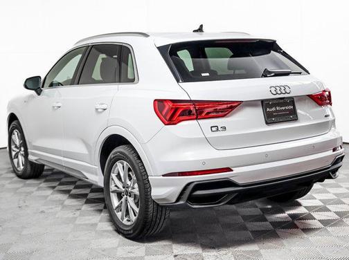 Arkona White 2025 Audi Q3 Premium 45 TFSI S line quattro Tiptronic