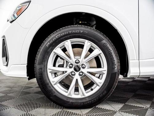 Arkona White 2025 Audi Q3 Premium 45 TFSI S line quattro Tiptronic