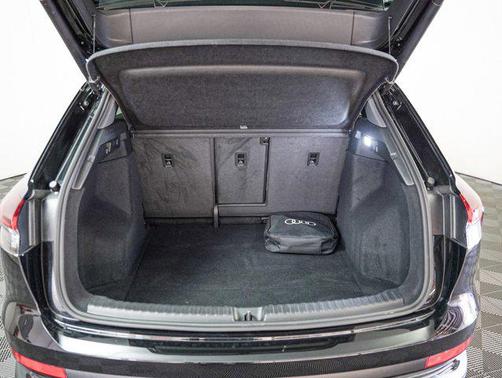 2025 Audi Q4 e-tron Premium 45 RWD