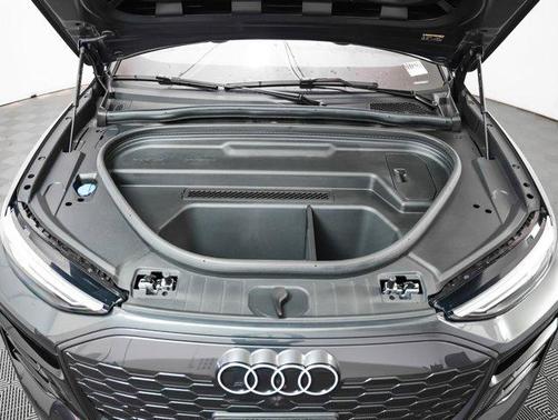 2025 Audi Q6 e-tron Premium quattro