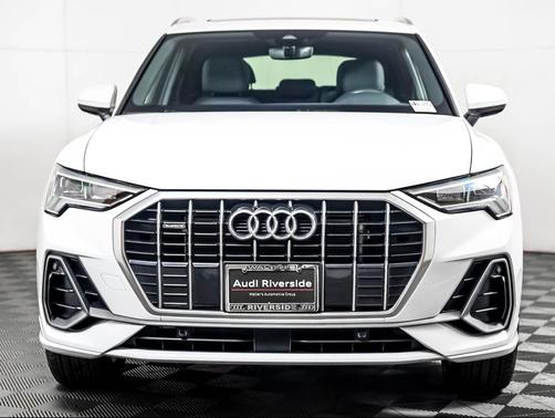 Glacier White Metallic 2023 Audi Q3 Premium 45 TFSI S line quattro Tiptronic