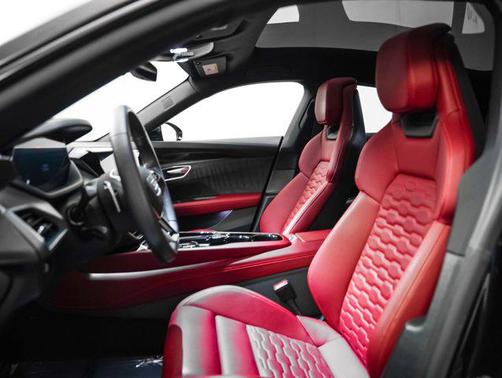 2022 Audi e-tron GT Prestige