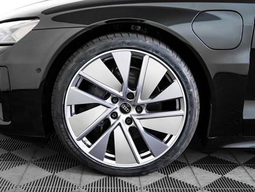 2022 Audi e-tron GT Prestige