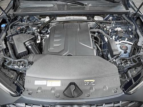 Tambora Gray Metallic 2026 Audi Q5 Premium TFSI quattro S tronic