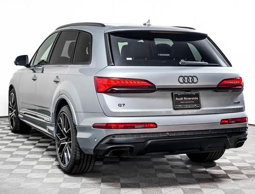 Satellite Silver Metallic 2025 Audi Q7 55 Premium Plus