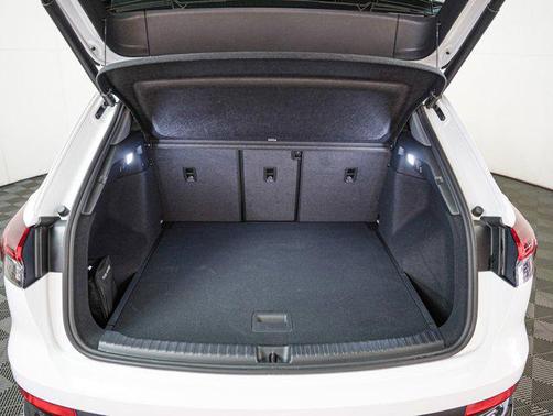 2024 Audi Q4 e-tron Premium Plus 55 quattro