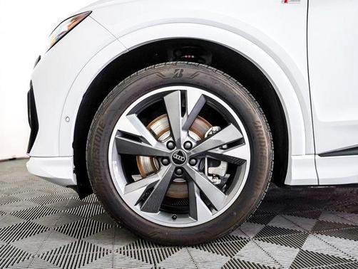 2024 Audi Q4 e-tron Premium Plus 55 quattro