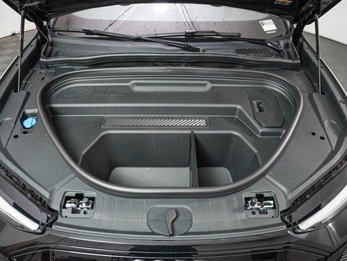 2025 Audi Q6 e-tron Premium quattro