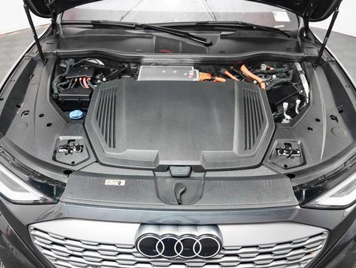 2024 Audi Q8 e-tron Premium Plus