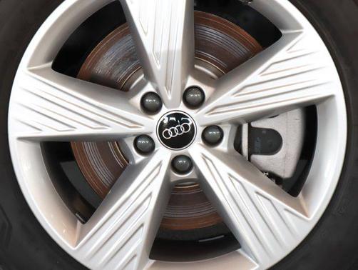 2024 Audi Q4 e-tron Premium Plus 55 quattro